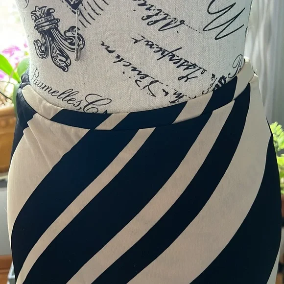 INC midi Skirt - Picture 4 of 5